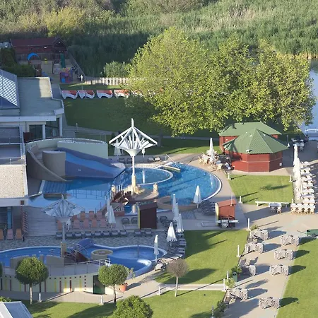 Flamingo Wellness Hotel 4*